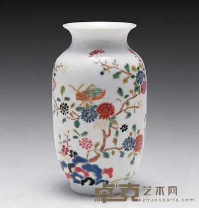 民国 仿珐琅彩花虫瓶 高11.5cm
